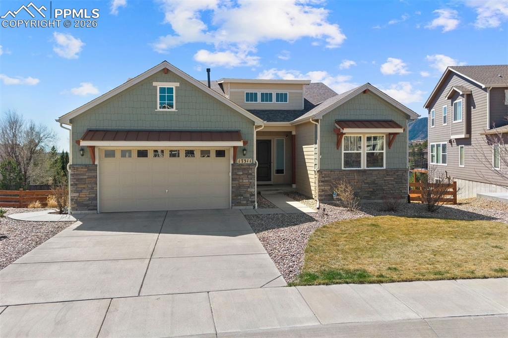 Image 8 of 50: Front of Structure