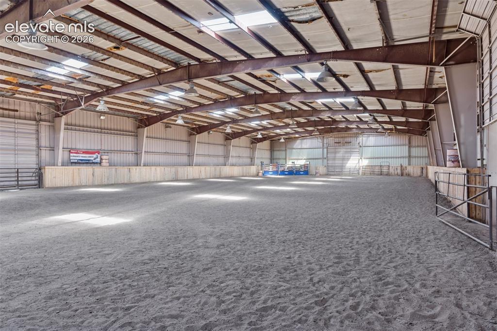 Image 14 of 50: Indoor Riding Arena interior