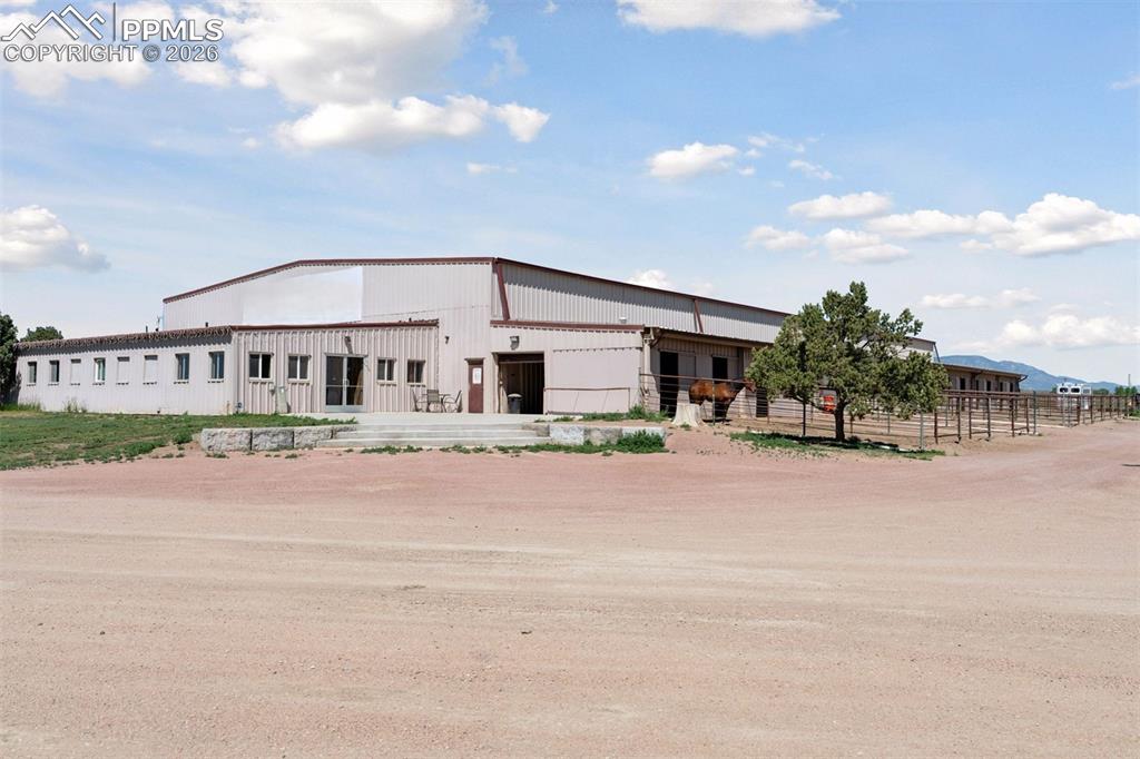 Image 28 of 50: Indoor Riding Arena and Equestrian Center