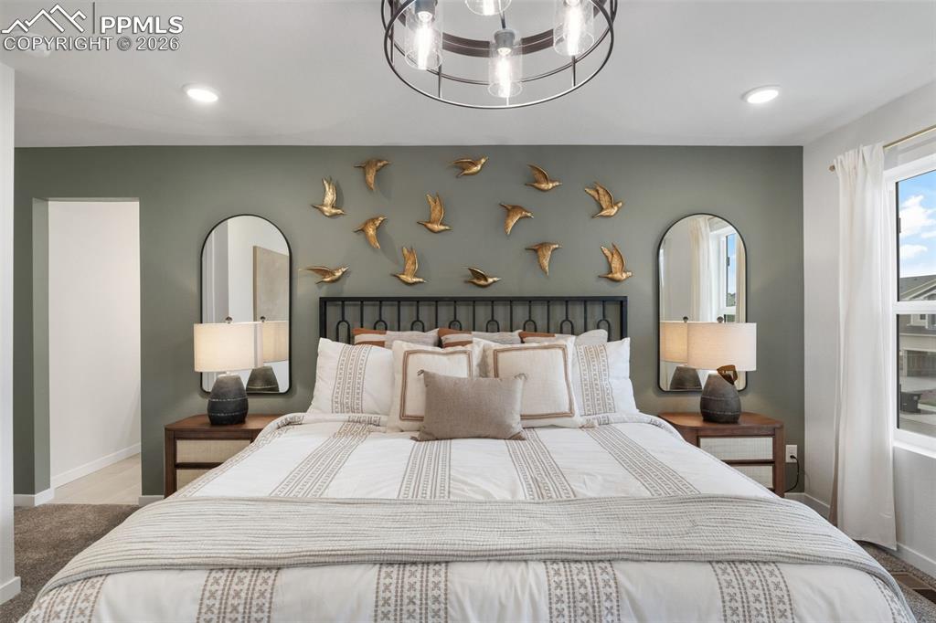 Image 24 of 31: Bedroom