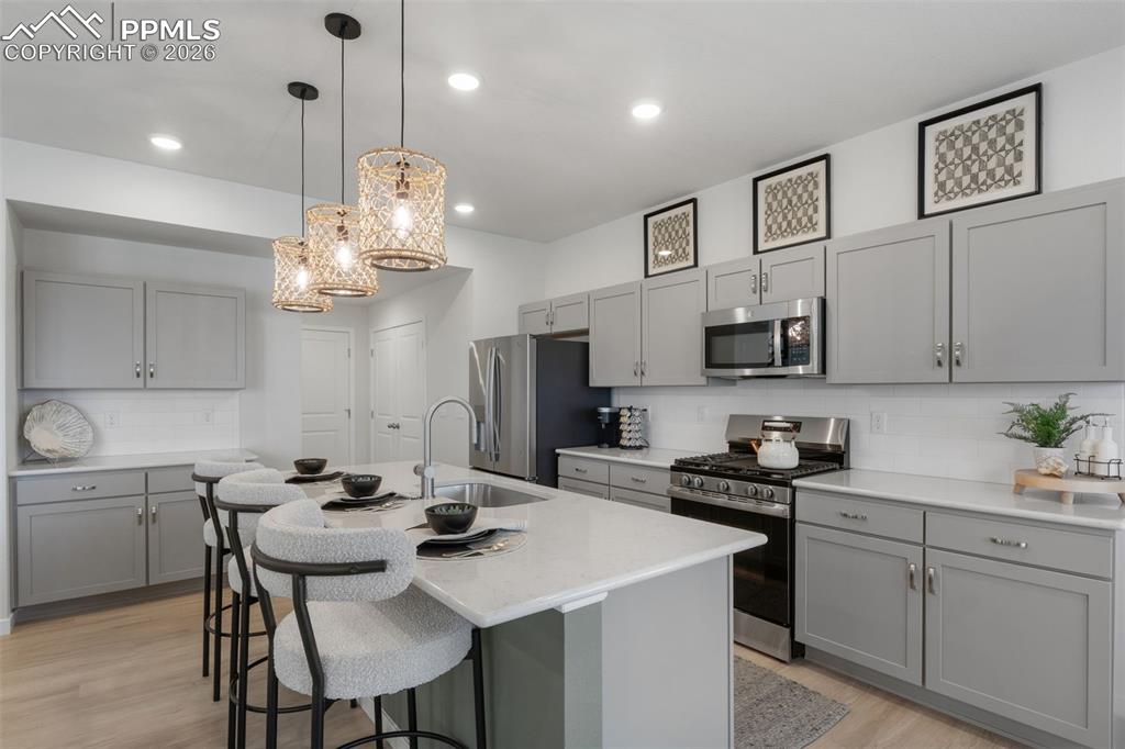 Image 9 of 31: Kitchen