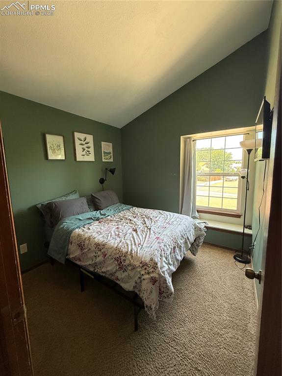 Image 13 of 17: Bedroom