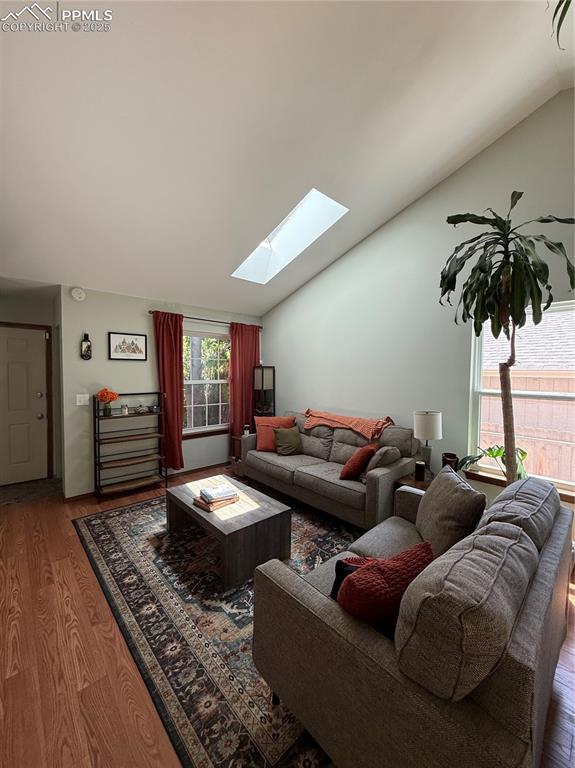 Image 5 of 17: Living Room