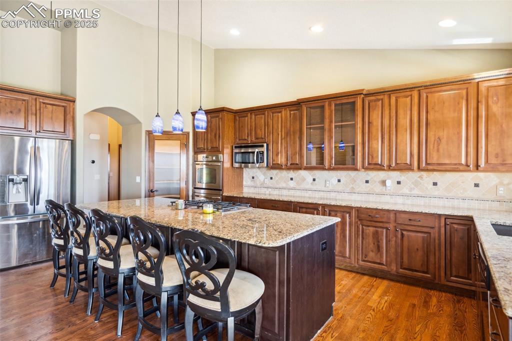 Image 14 of 50: Kitchen