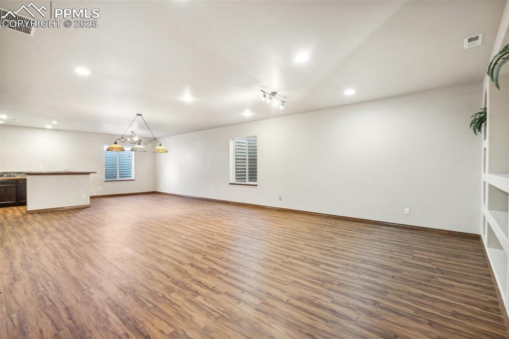 Image 31 of 50: Recreation Room