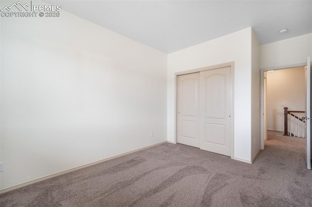 Image 34 of 50: Bedroom