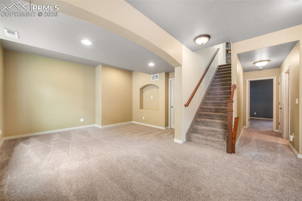 Image 40 of 50: Laundry