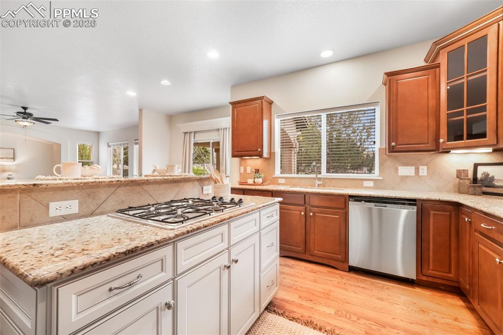 Image 7 of 50: Floor Plan