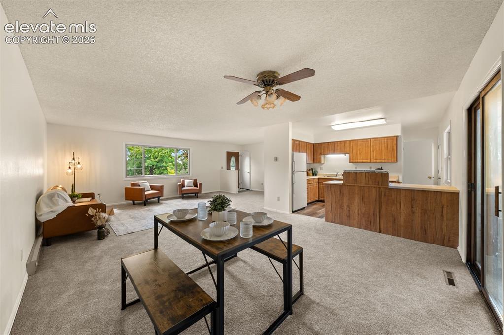 Image 8 of 31: Dining Area