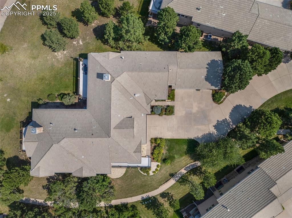 Image 36 of 41: This home is attached to one other 