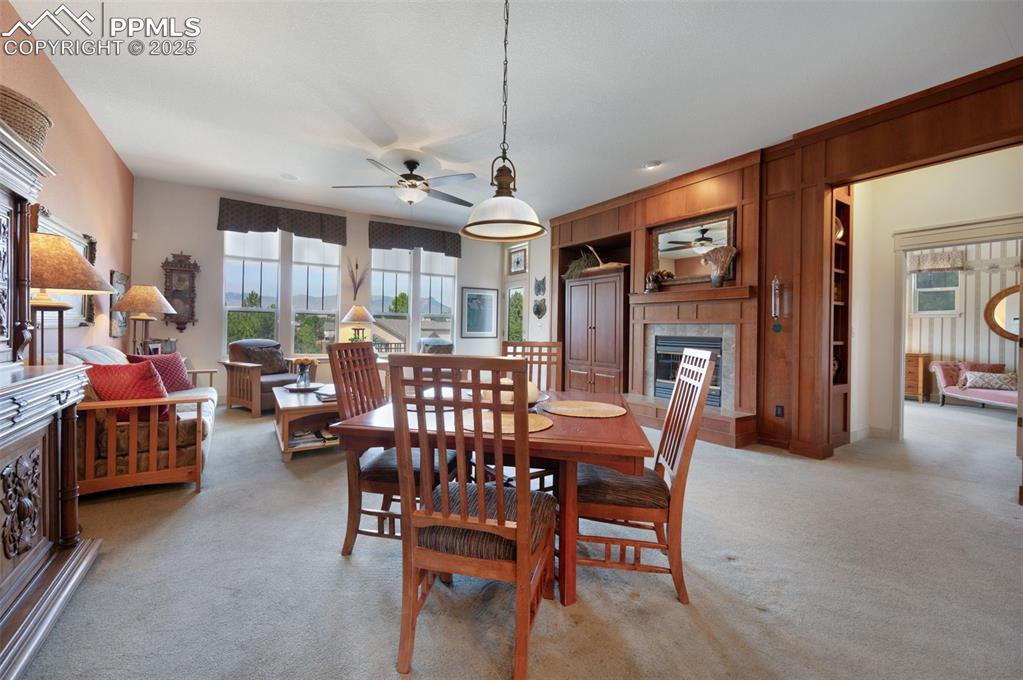Image 7 of 41: Great Room