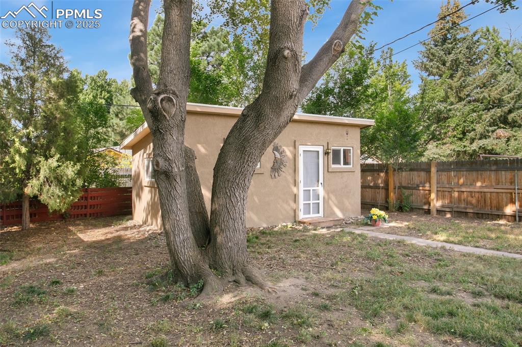 Image 18 of 23: Bonus Room