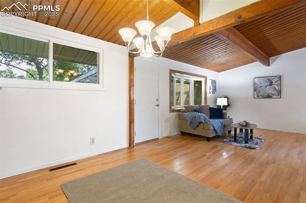 Image 3 of 23: Dining Room