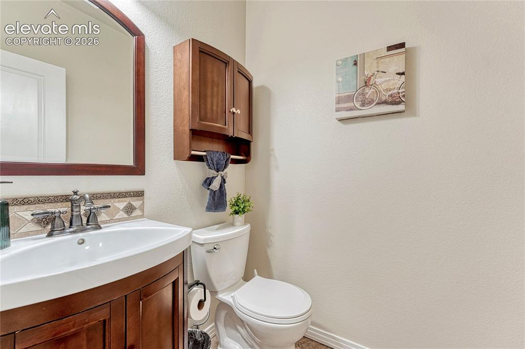 Image 15 of 50: Bathroom
