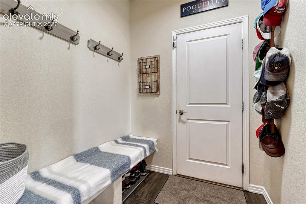 Image 16 of 50: Mud Room