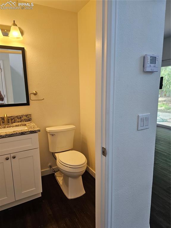 Image 19 of 50: Bathroom