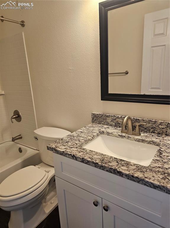 Image 42 of 50: Bathroom