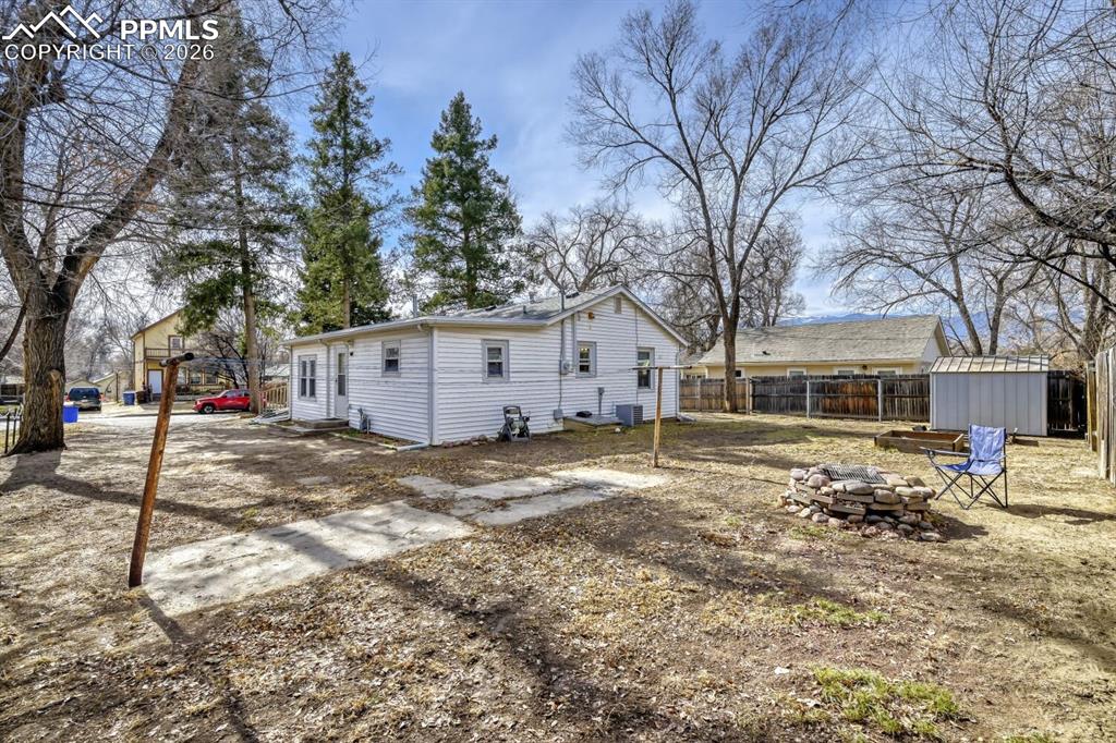 Image 25 of 30: Back of Structure