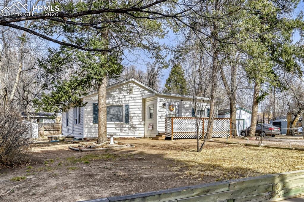 Image 4 of 30: Front of Structure