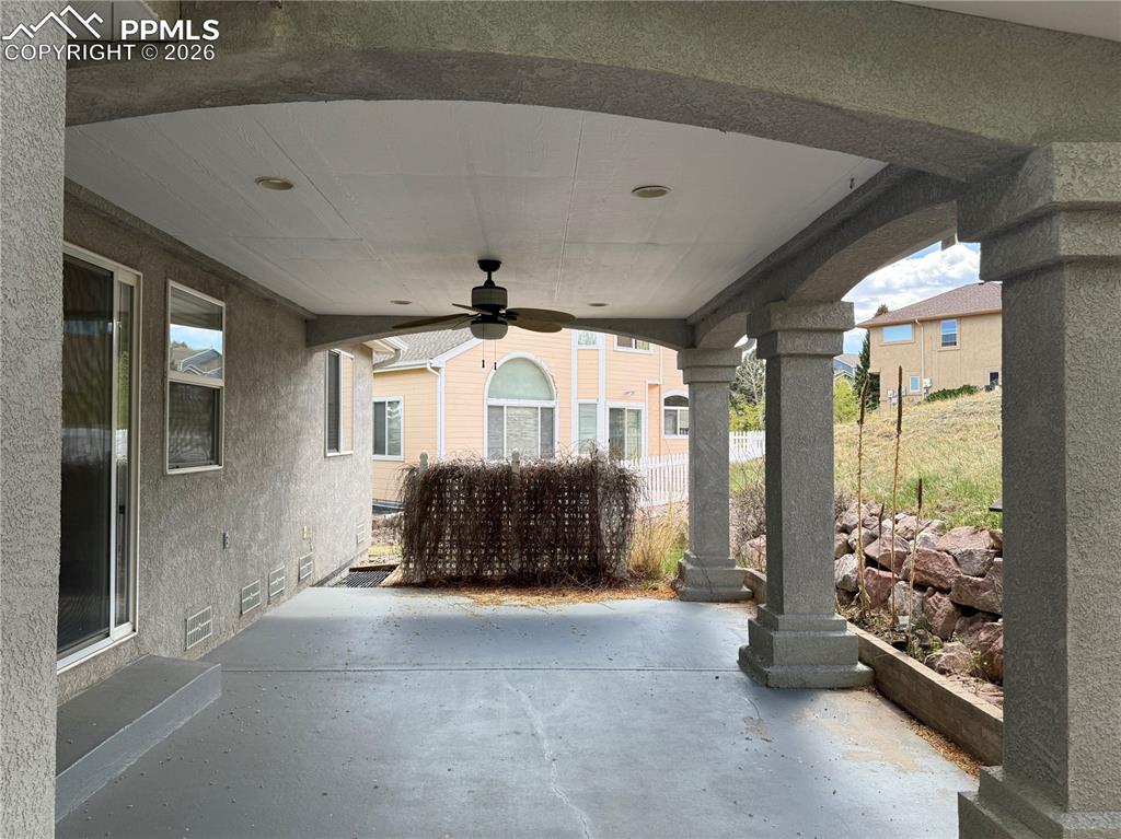 Image 22 of 24: Patio