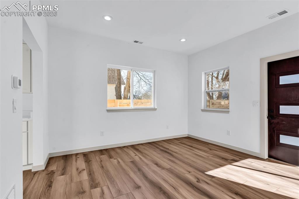 Image 8 of 39: RECESSED LIGHTING THROUGH OUT HOME