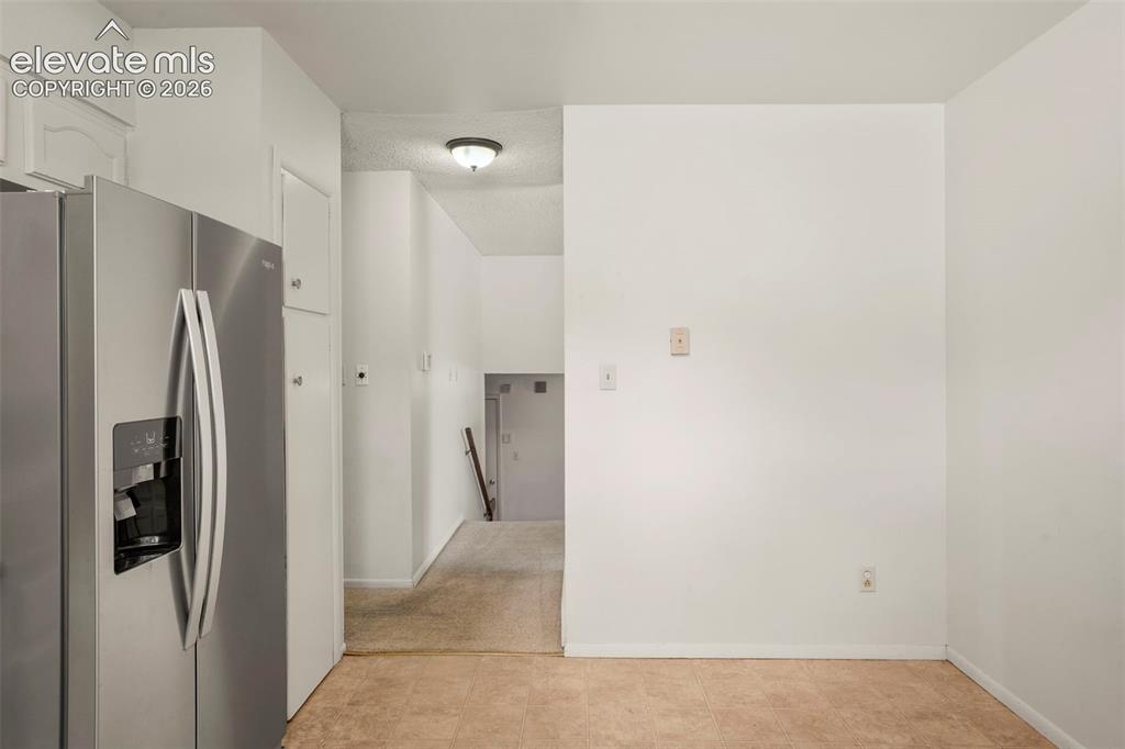 Image 10 of 27: Kitchen