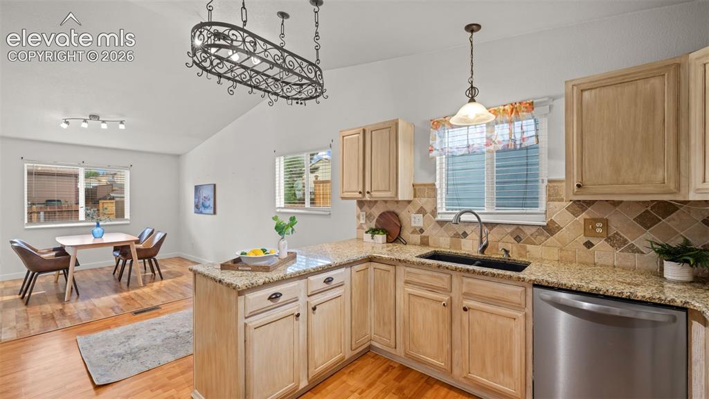 Image 12 of 43: Kitchen