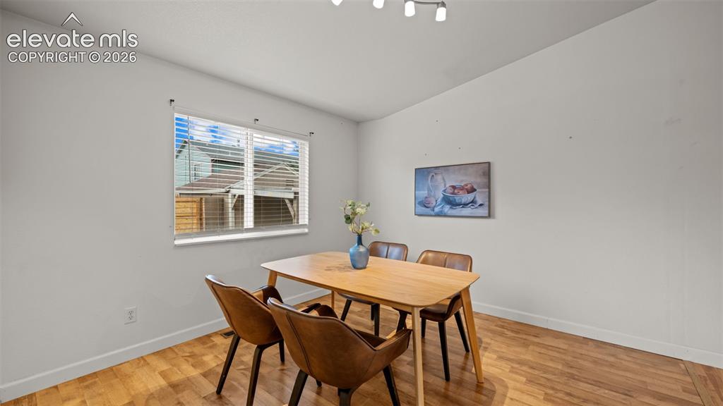 Image 8 of 43: Dining Area