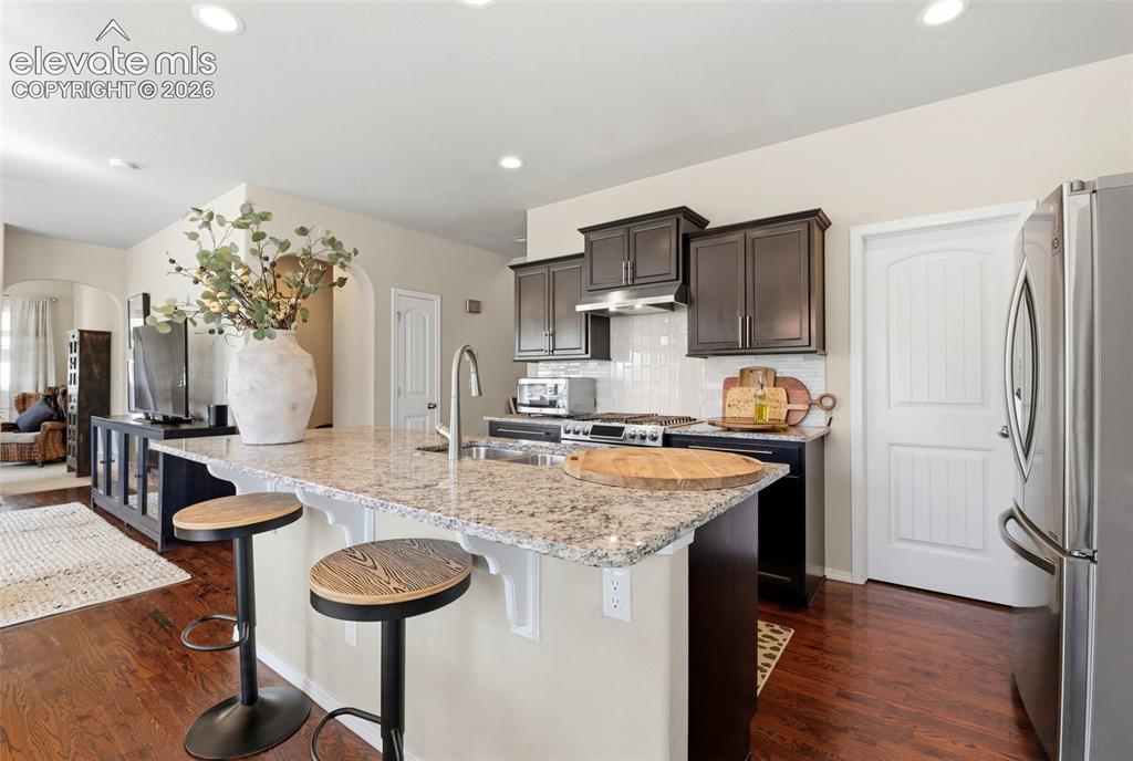 Image 9 of 41: Kitchen