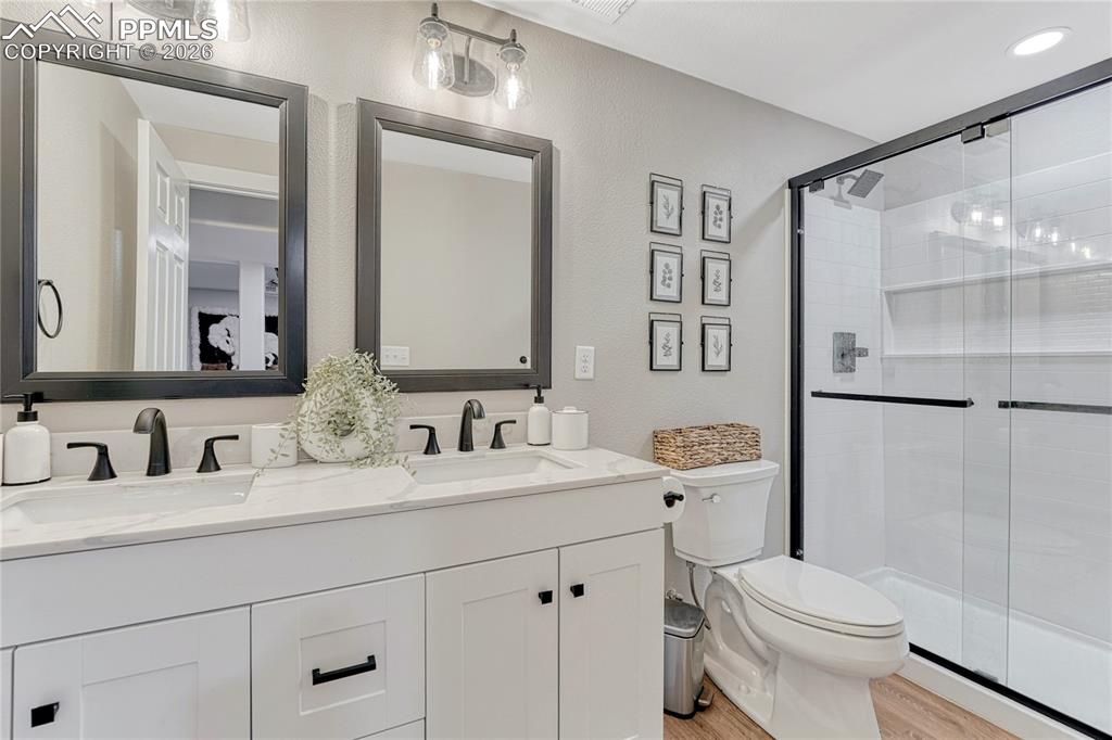 Image 44 of 48: Beautiful spa bathroom.
