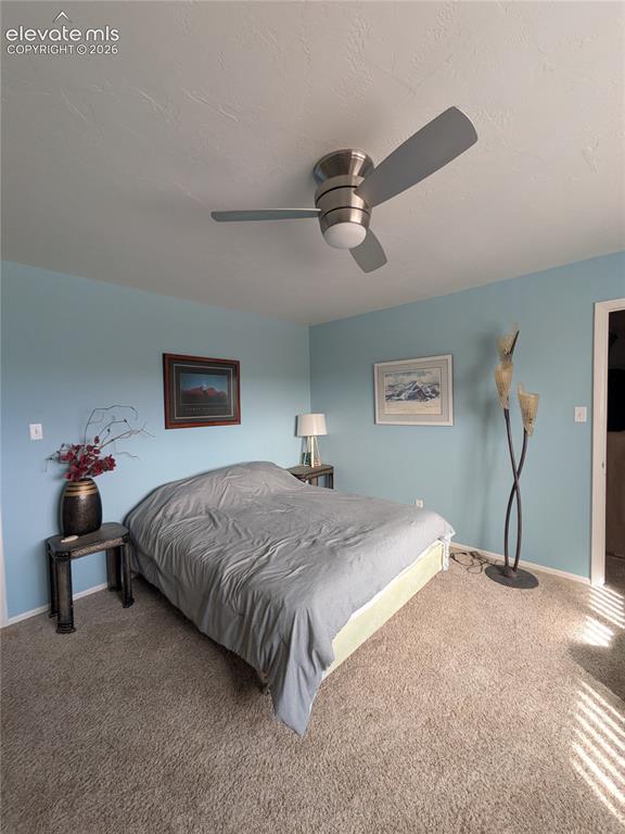 Image 11 of 36: Secondary bedroom Unit 15060