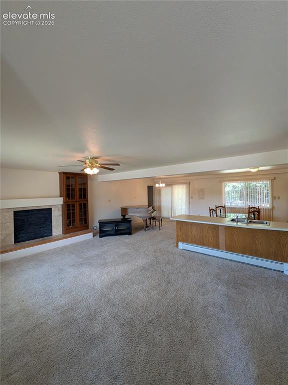 Image 17 of 36: Living Room