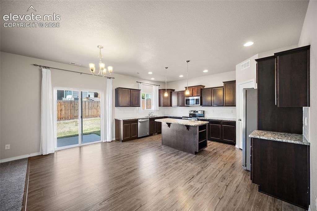 Image 9 of 46: Kitchen
