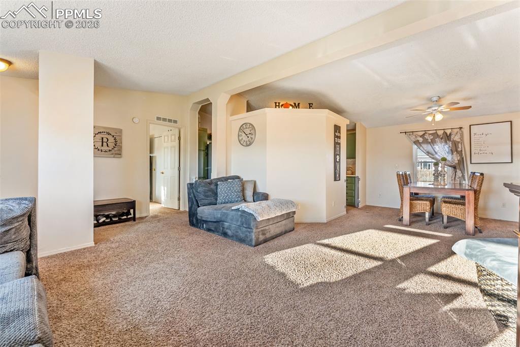 Image 8 of 50: Living Room