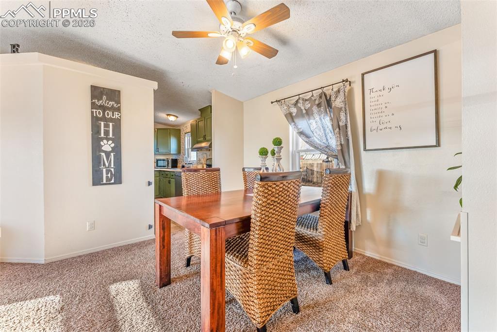 Image 9 of 50: Dining Area