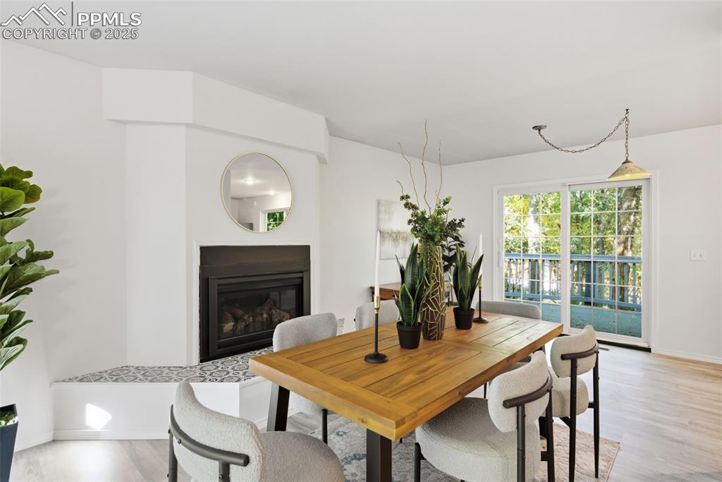 Image 13 of 44: Dining Area