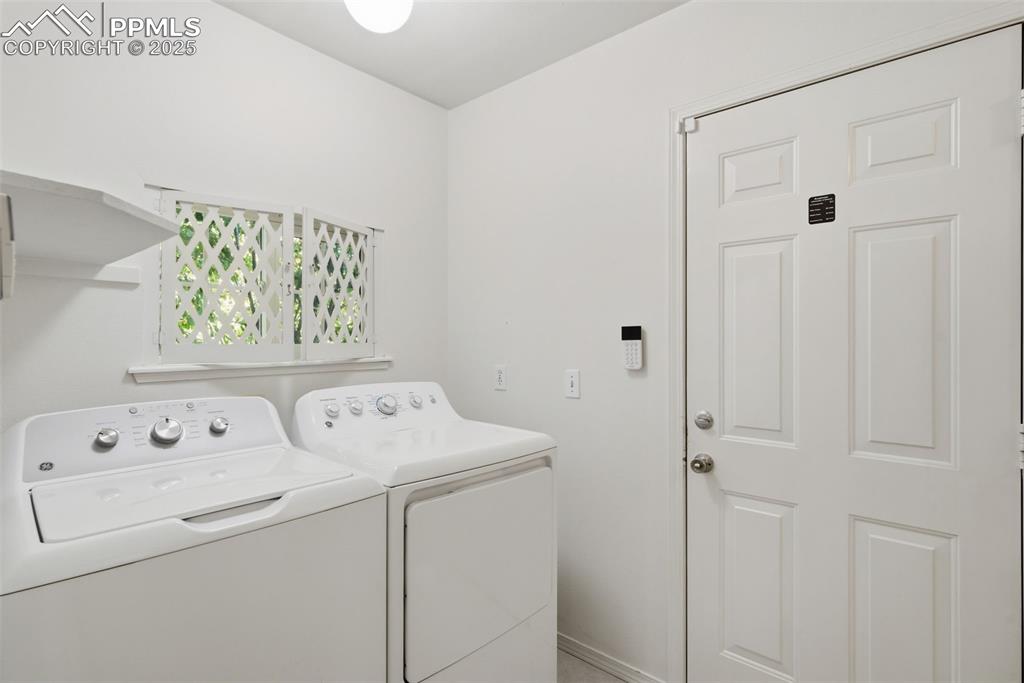 Image 18 of 44: Laundry