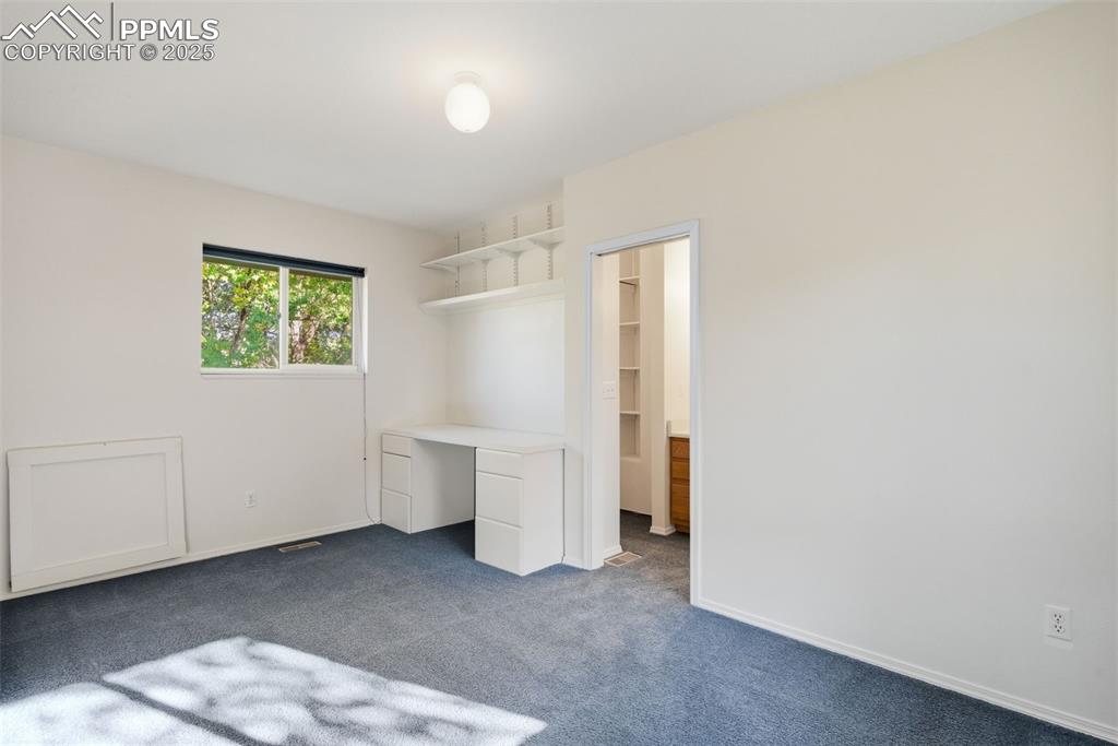 Image 29 of 44: Bedroom