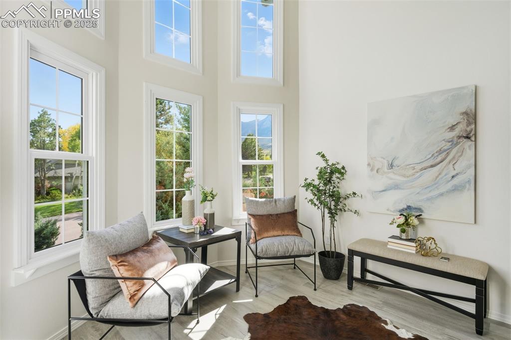 Image 4 of 44: Sun Room