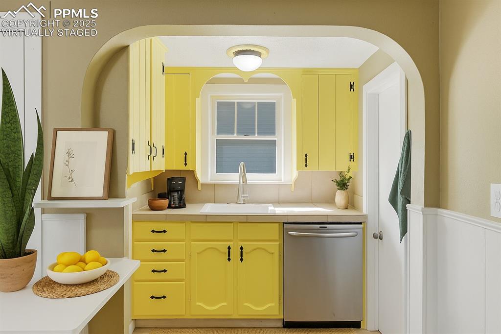 Image 11 of 26: Virtually Staged