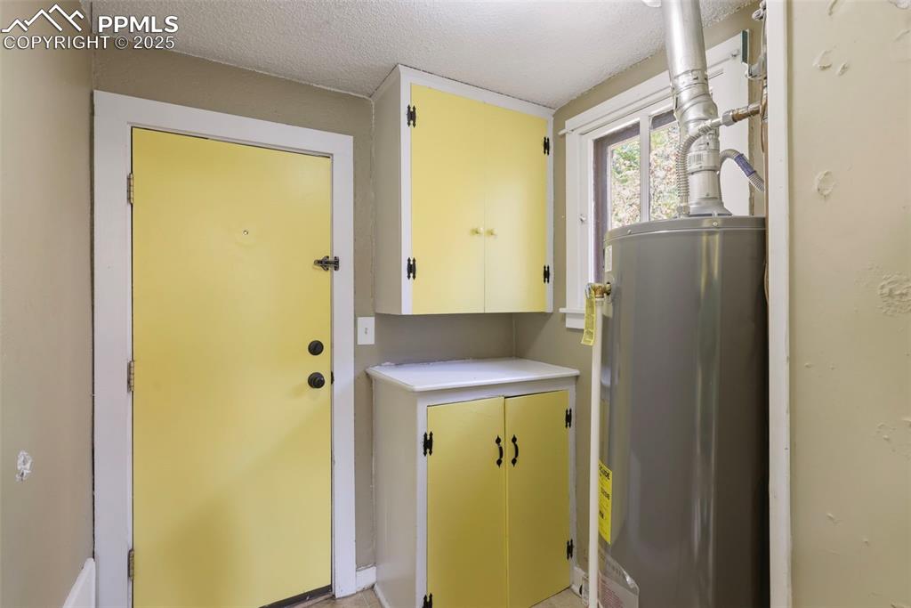 Image 24 of 26: Utility Room