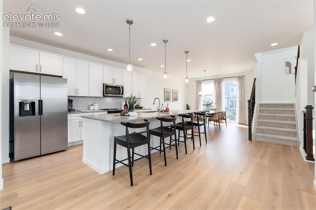 Image 17 of 47: Kitchen