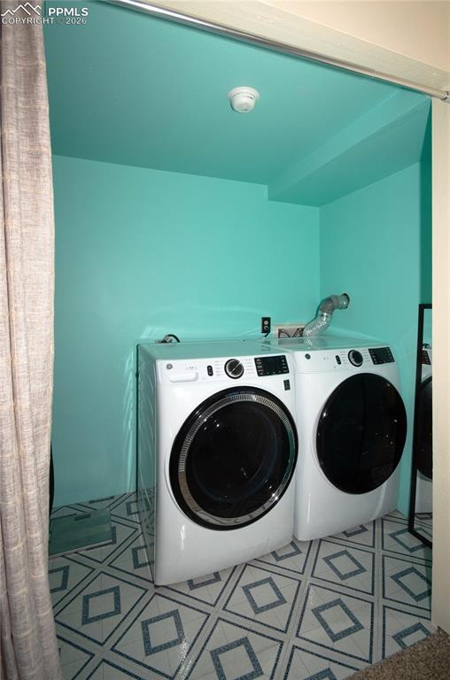 Image 9 of 24: Laundry