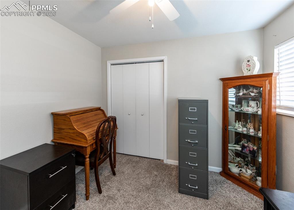 Image 24 of 36: Office