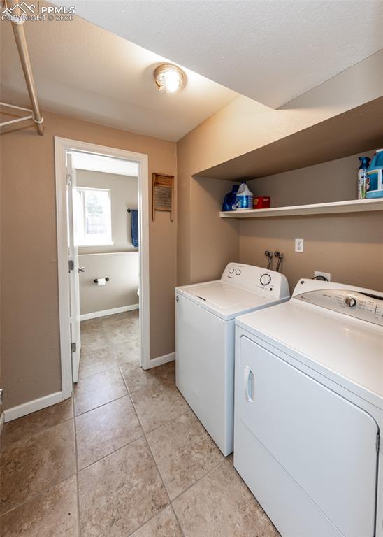 Image 28 of 36: Laundry