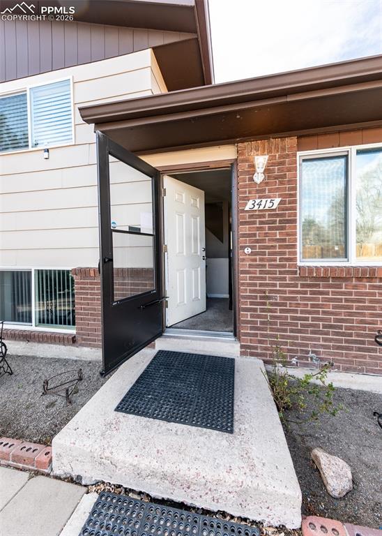 Image 4 of 36: Entry