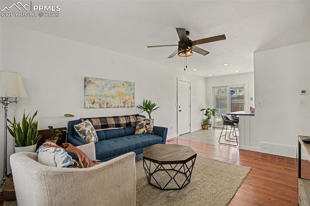 Image 2 of 22: Living Room