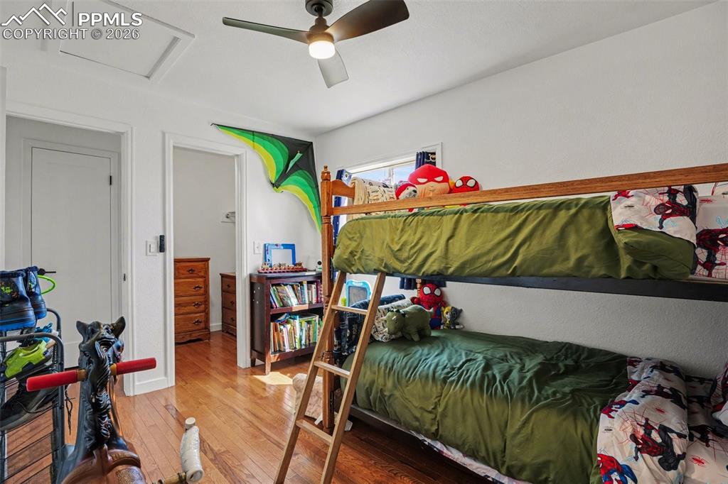 Image 5 of 22: Bedroom