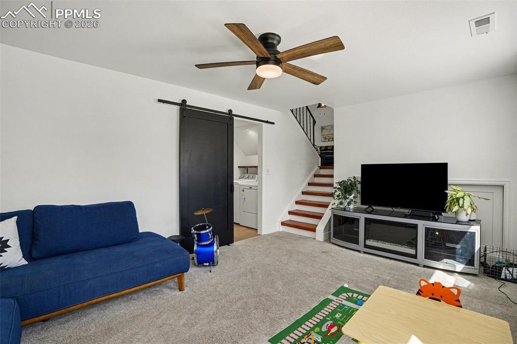 Image 6 of 22: Living Room