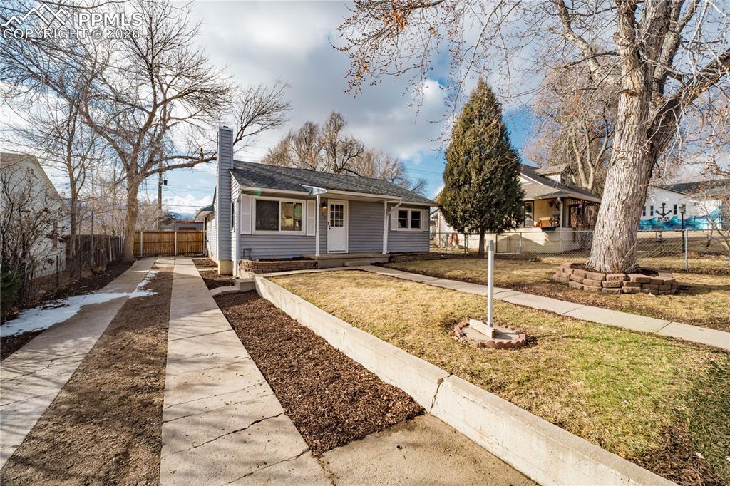 Image 31 of 40: Front of Structure